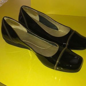 NWOT💜💜EASY SPIRIT💜💜Black patent leather flats